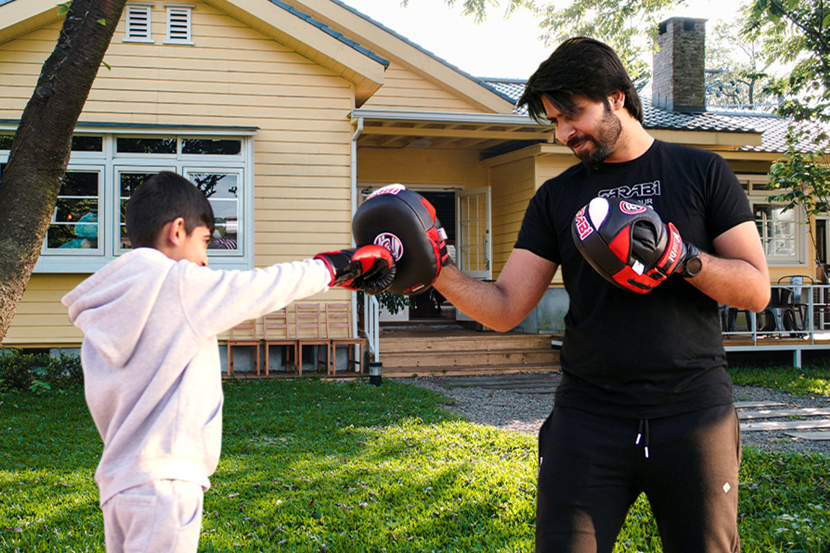 Farabi Air Focus Pads F1 Mitts Aero - gallery image